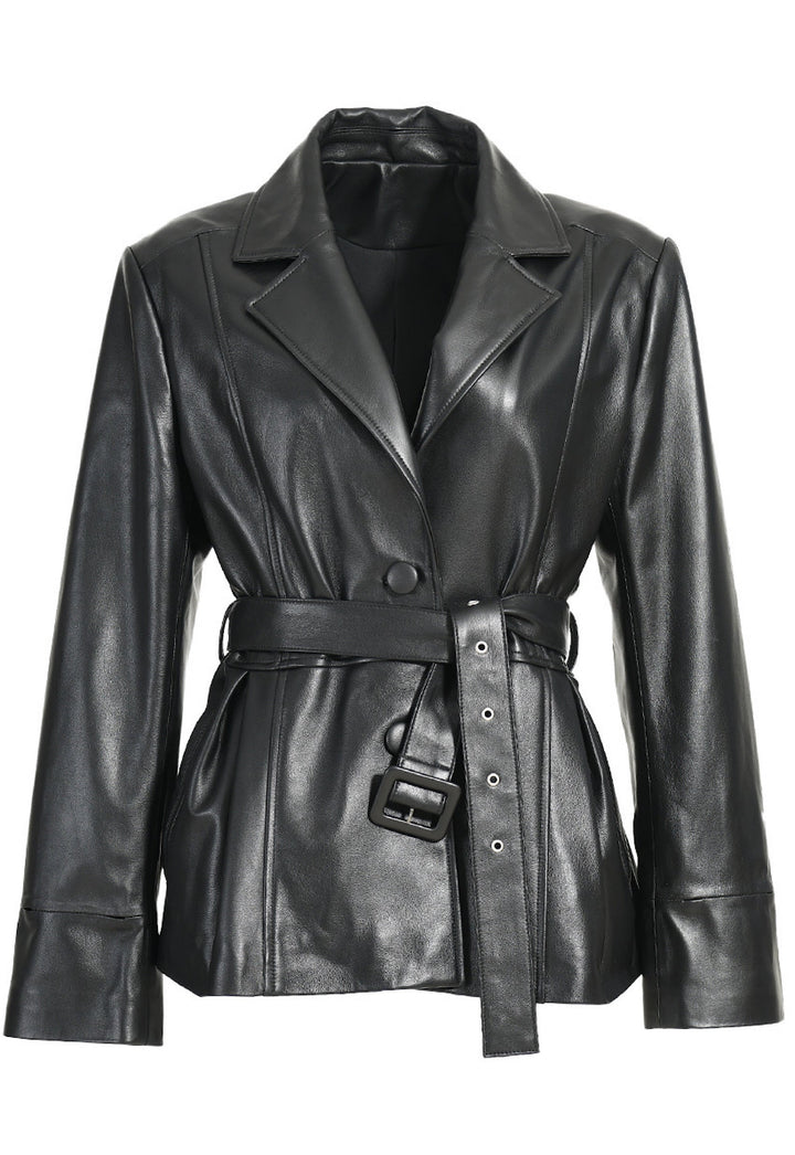 Black lambskin leather jacket for woman. 