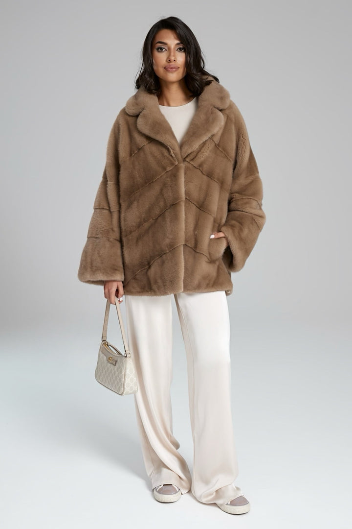 Louise Cappotto in Visone