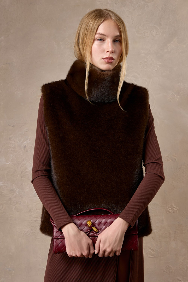 Charlotte Mink Vest Castagne